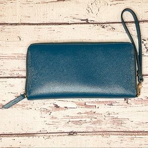 NWOT Halogen Leather Teal Twilight Blue Continental Ziparound Wallet / Wristlet